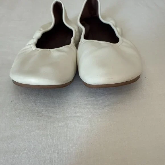 Reformation Cream Flats - Picture 4 of 6